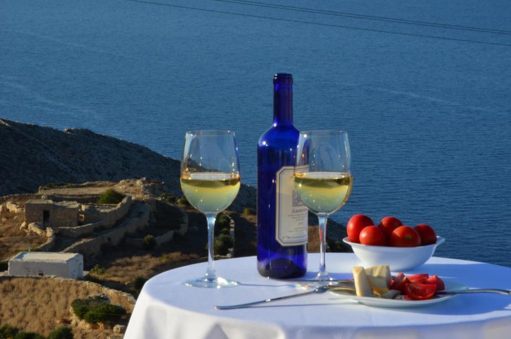 Mar Inn Hotel Folégandros エクステリア 写真