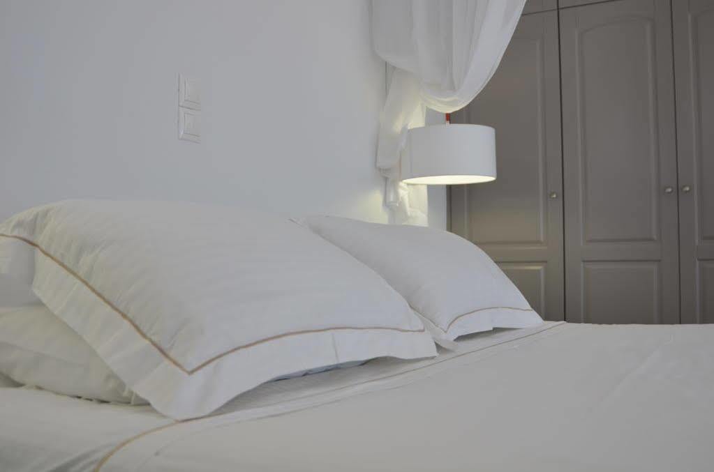 Mar Inn Hotel Folégandros エクステリア 写真